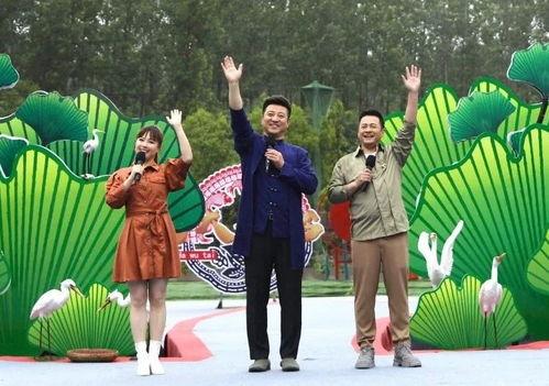 深圳摄影师爆料视频最新,揭秘城市光影背后的故事 第2张 深圳摄影师爆料视频最新,揭秘城市光影背后的故事 第2张